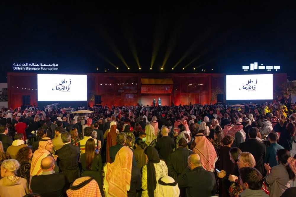 La Biennale d’art contemporain de Diriyah 2026 ouvre ses portes sous le signe du mouvement et des circulations