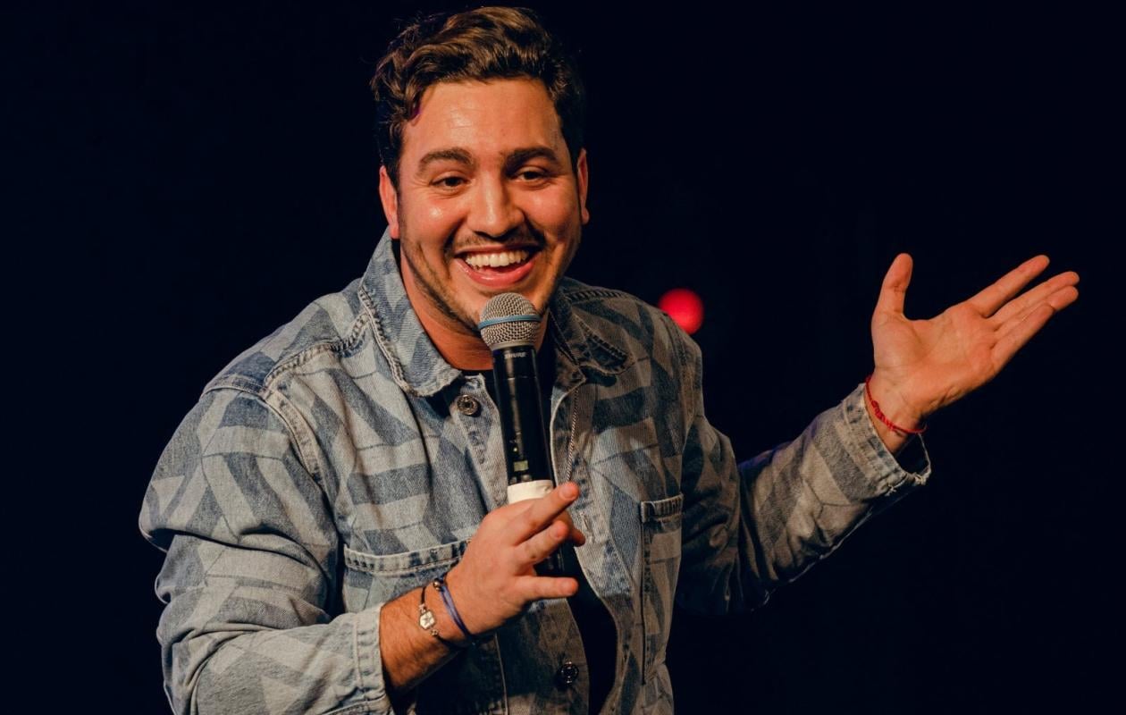 L&rsquo;humoriste marocain Amine Radi taquine les Sénégalais présent à son spectacle à propos de la finale