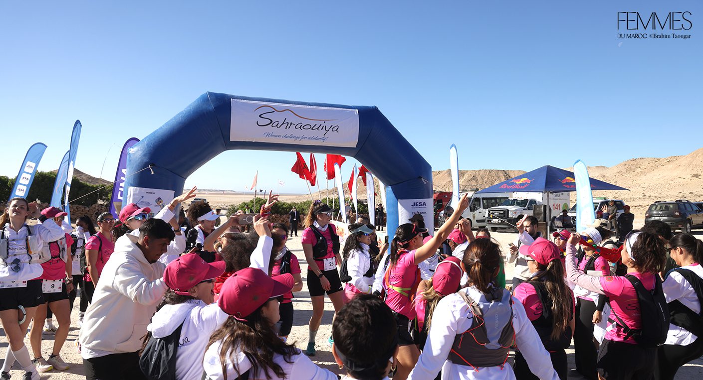 Raid Sahraouiya 2026 : Aziza El Amrani et Hasnaa Hamdouch se distinguent lors de la première journée