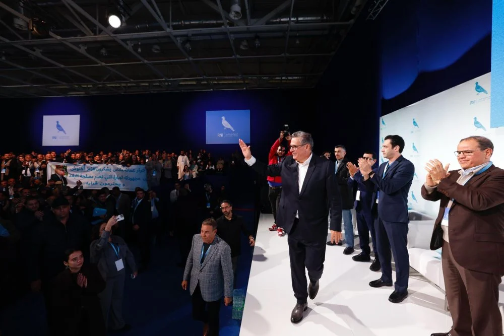 Akhannouch passe le témoin à Chouki et scelle une transition inédite au sommet du RNI