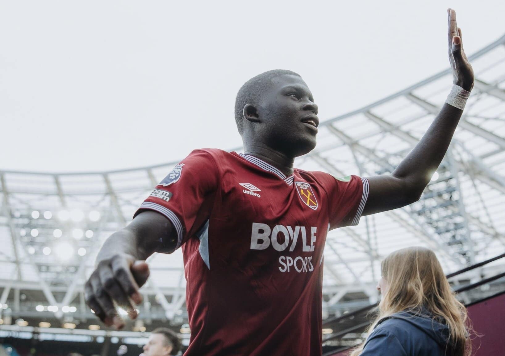 Premier League : El Hadji Malick Diouf, l’un des défenseurs les plus décisifs par la passe dans le championnat anglais !