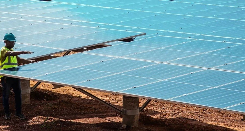 Une année 2025 record pour l’énergie solaire en Afrique, mais le défi du financement persiste