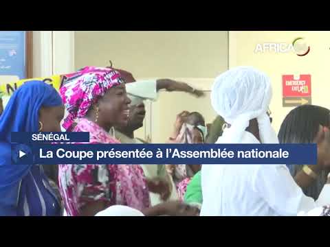 Sénégal : le trophée de la CAN présenté à l’Assemblée nationale